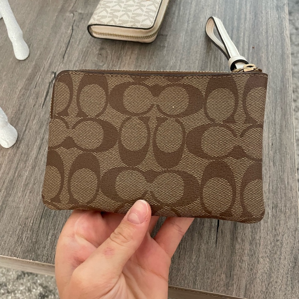 Coach wallet - Picture 2 of 2